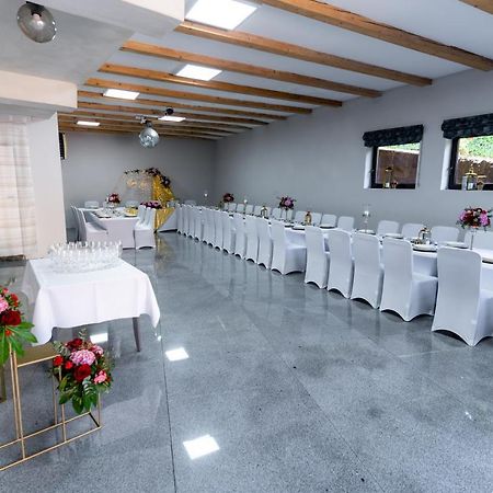 Hotel Ow.Rzeczka Esterno foto